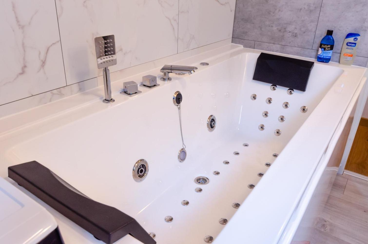 Appartement Balneo-Detente Sainte-Helene-du-Lac エクステリア 写真